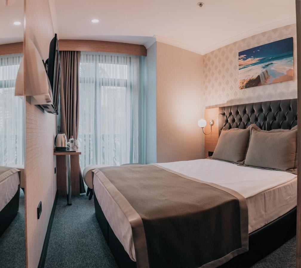 Otel Grand Lark Istanbul Exterior photo