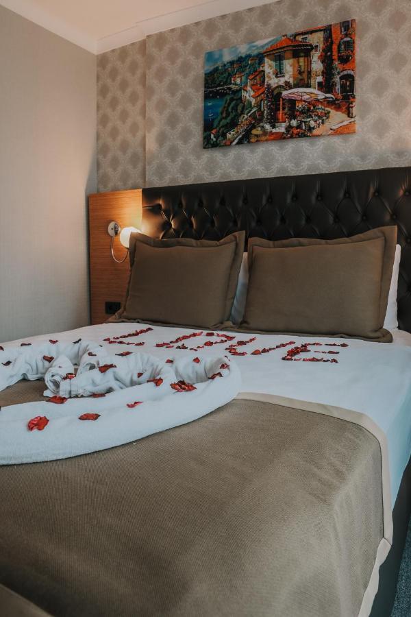 Otel Grand Lark Istanbul Exterior photo