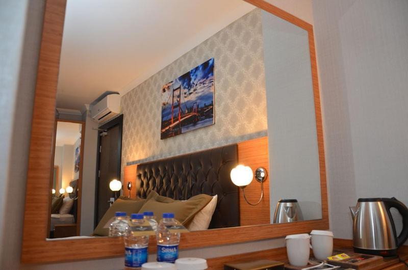 Otel Grand Lark Istanbul Exterior photo